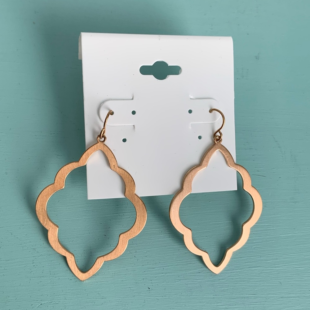 ❗️MOVING SALE❗️ Modern Gold Statement Earrings